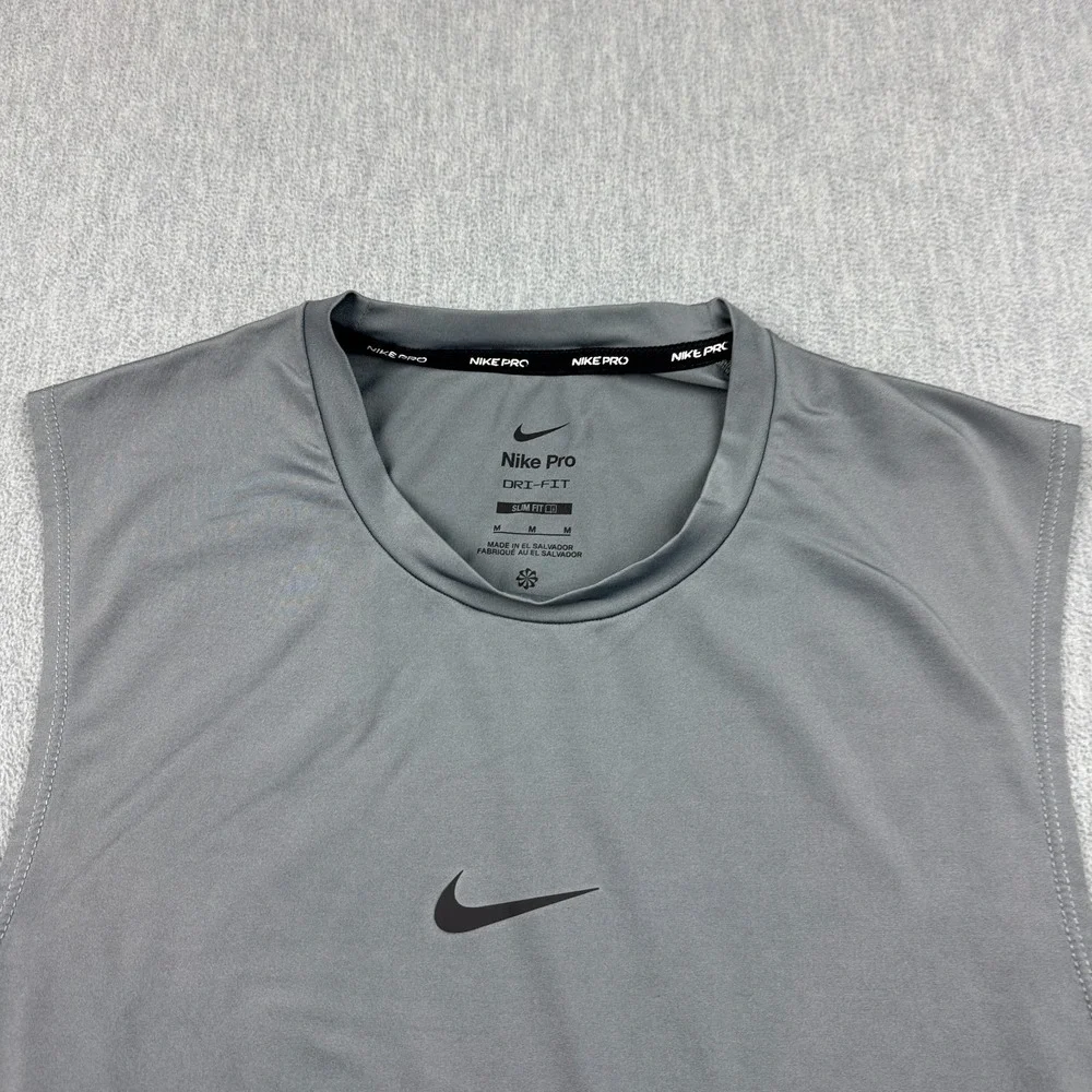 Nike Pro Shirt Mens Medium Gray Core Dri-Fit‎ Slim Fit Active Gym Workout FB7924